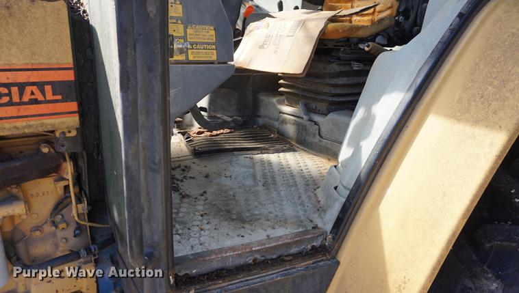 image for item DE3203 Ford New Holland 6640 tractor