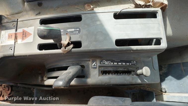 image for item DE3203 Ford New Holland 6640 tractor