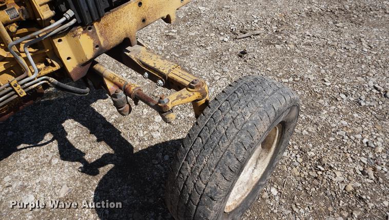 image for item DE3203 Ford New Holland 6640 tractor