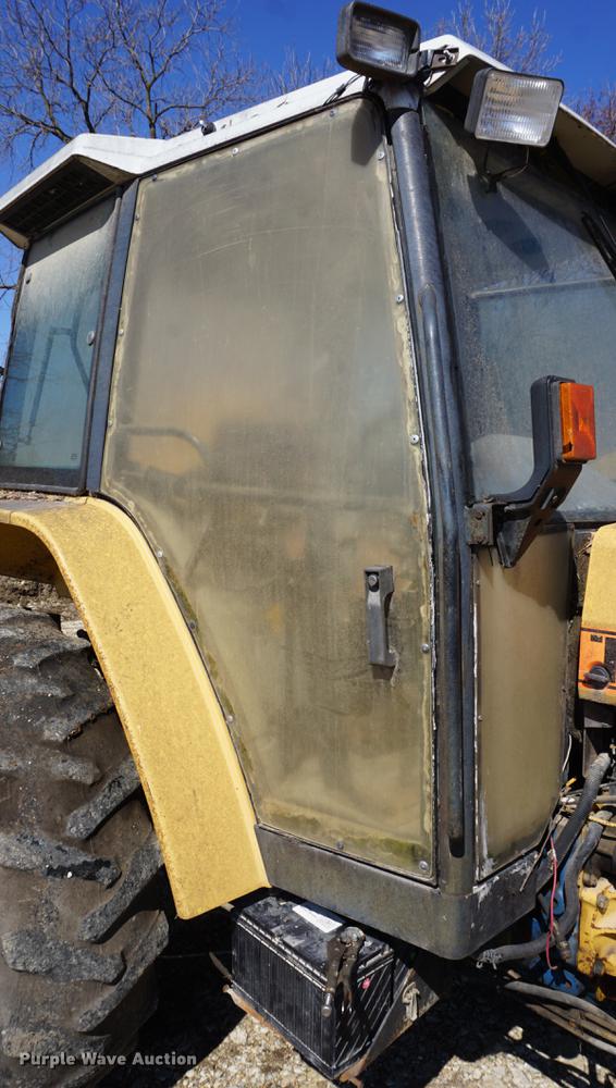 image for item DE3203 Ford New Holland 6640 tractor