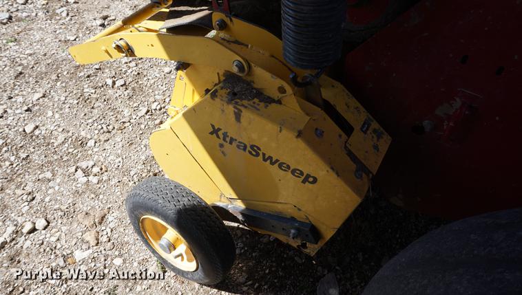 image for item DE3204 2009 New Holland BR7090 round baler