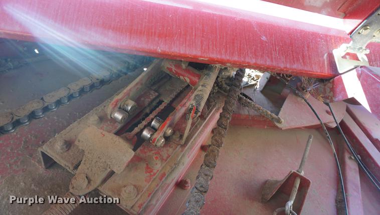 image for item DE3204 2009 New Holland BR7090 round baler