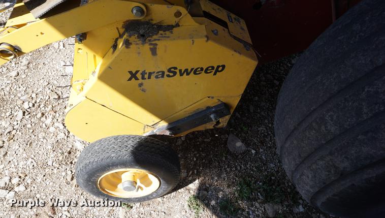 image for item DE3204 2009 New Holland BR7090 round baler