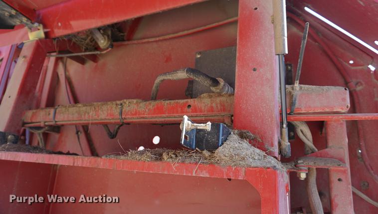 image for item DE3204 2009 New Holland BR7090 round baler