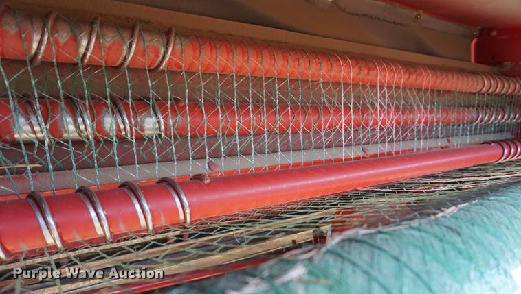 image for item DE3204 2009 New Holland BR7090 round baler