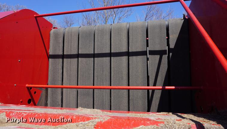 image for item DE3204 2009 New Holland BR7090 round baler