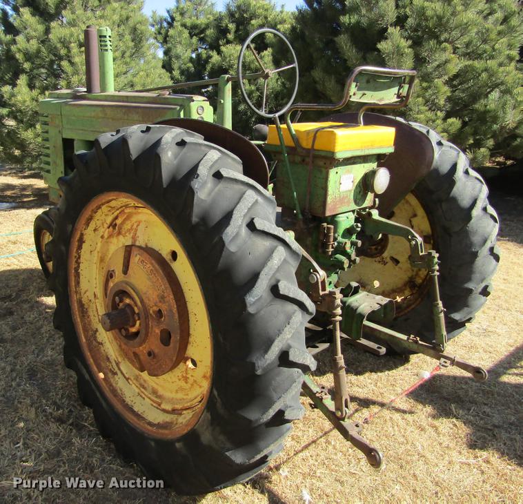 image for item DE6638 1952 John Deere A tractor