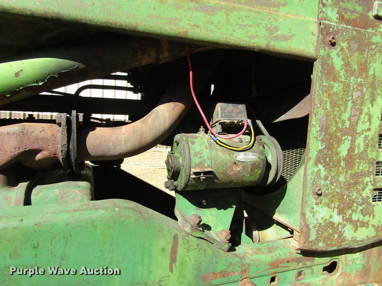 image for item DE6638 1952 John Deere A tractor