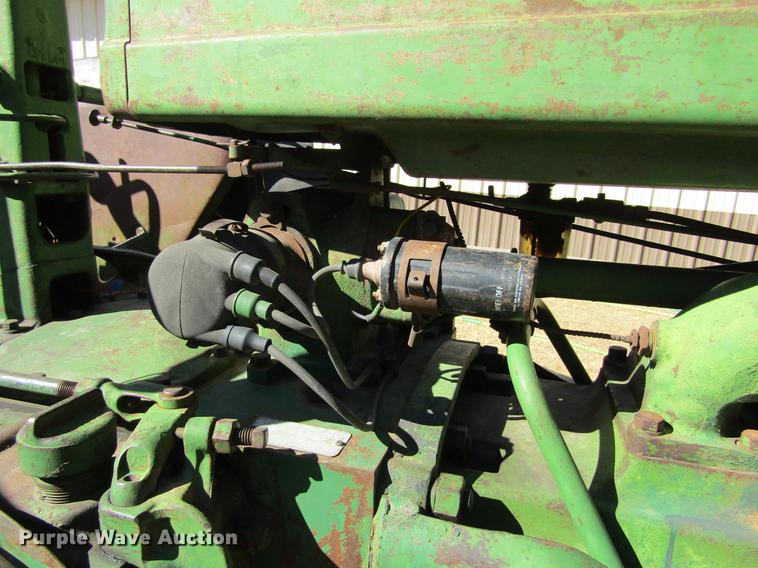 image for item DE6638 1952 John Deere A tractor