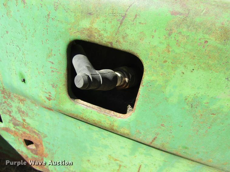 image for item DE6638 1952 John Deere A tractor