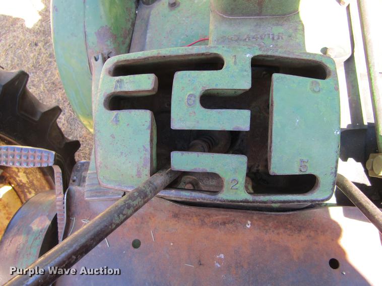 image for item DE6638 1952 John Deere A tractor