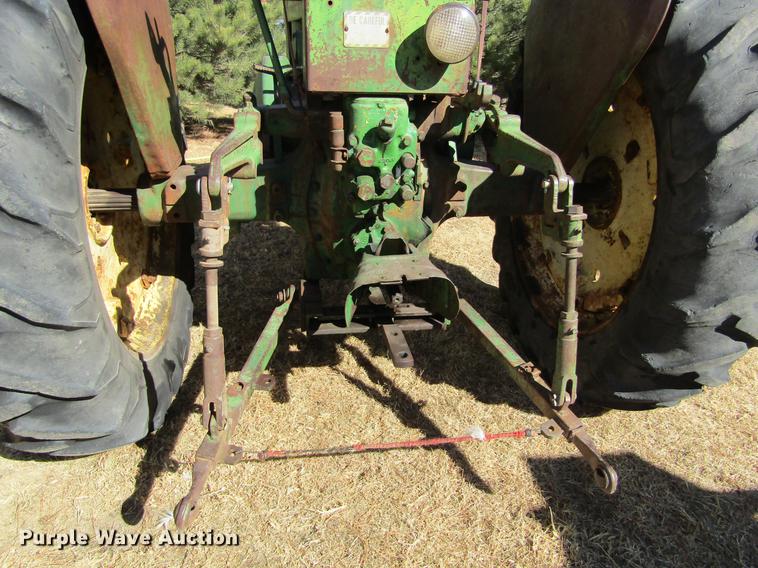 image for item DE6638 1952 John Deere A tractor