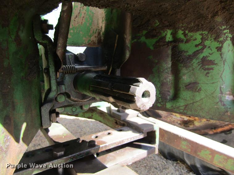 image for item DE6638 1952 John Deere A tractor