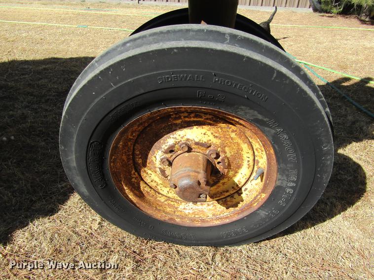 image for item DE6638 1952 John Deere A tractor