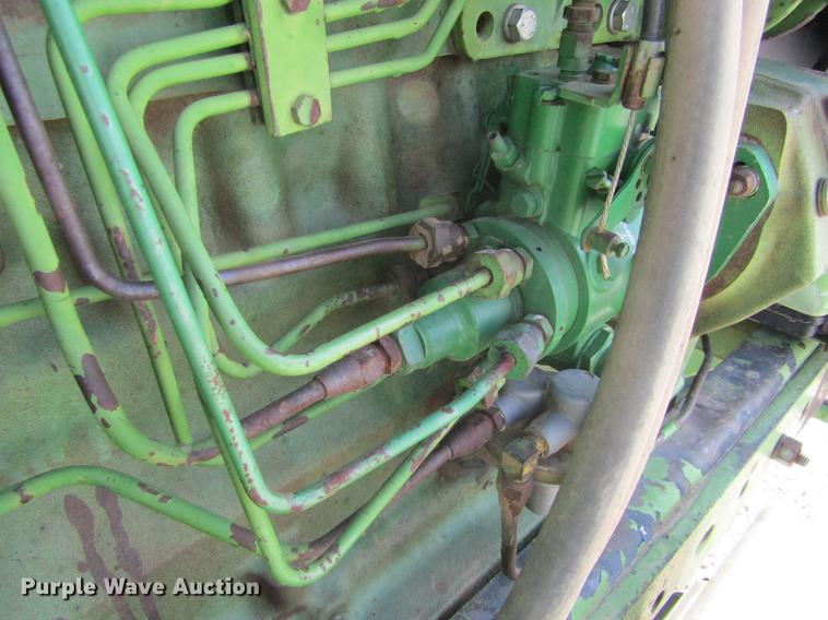 image for item DE6660 1974 John Deere 4230 tractor