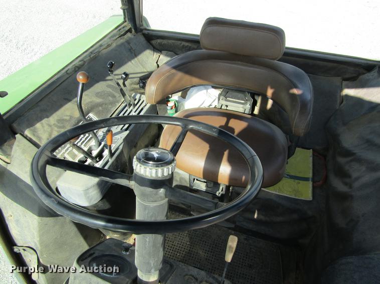 image for item DE6660 1974 John Deere 4230 tractor