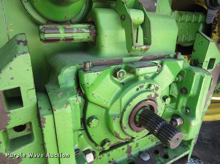 image for item DE6660 1974 John Deere 4230 tractor