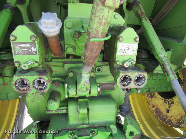 image for item DE6660 1974 John Deere 4230 tractor