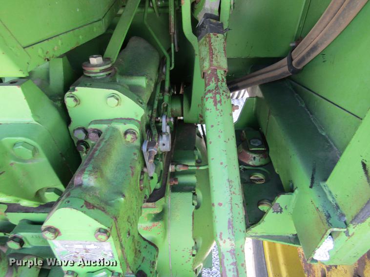 image for item DE6660 1974 John Deere 4230 tractor