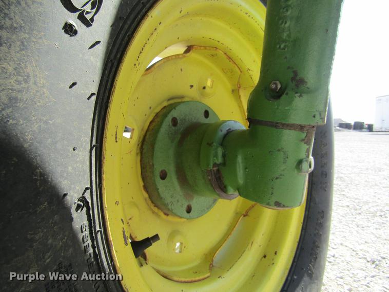 image for item DE6660 1974 John Deere 4230 tractor