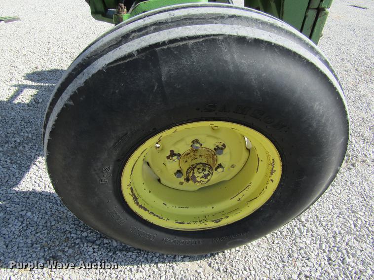 image for item DE6660 1974 John Deere 4230 tractor