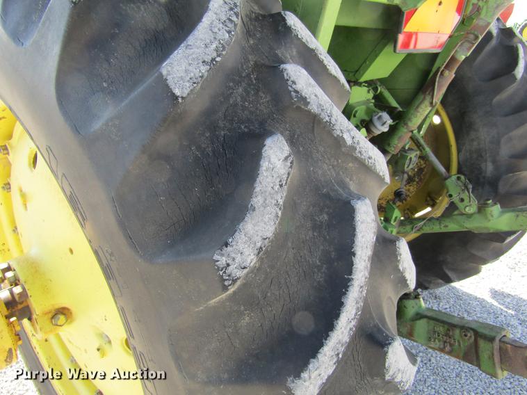 image for item DE6660 1974 John Deere 4230 tractor