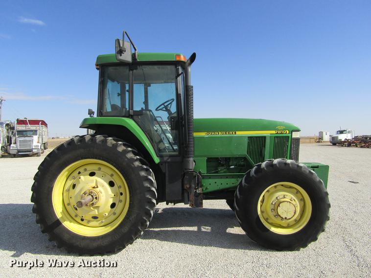 image for item DE6661 1998 John Deere 7810 MFWD tractor
