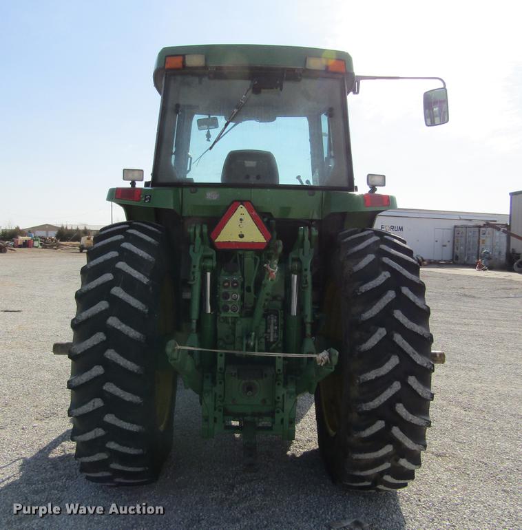 image for item DE6661 1998 John Deere 7810 MFWD tractor