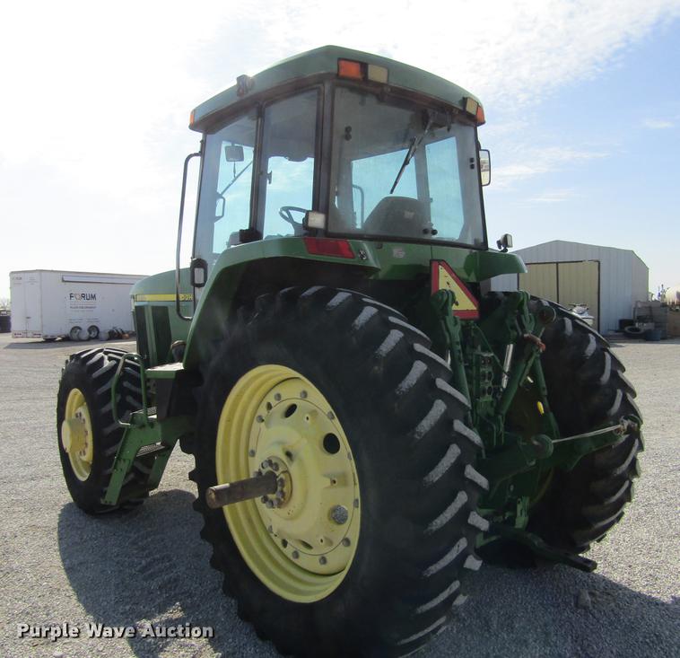 image for item DE6661 1998 John Deere 7810 MFWD tractor