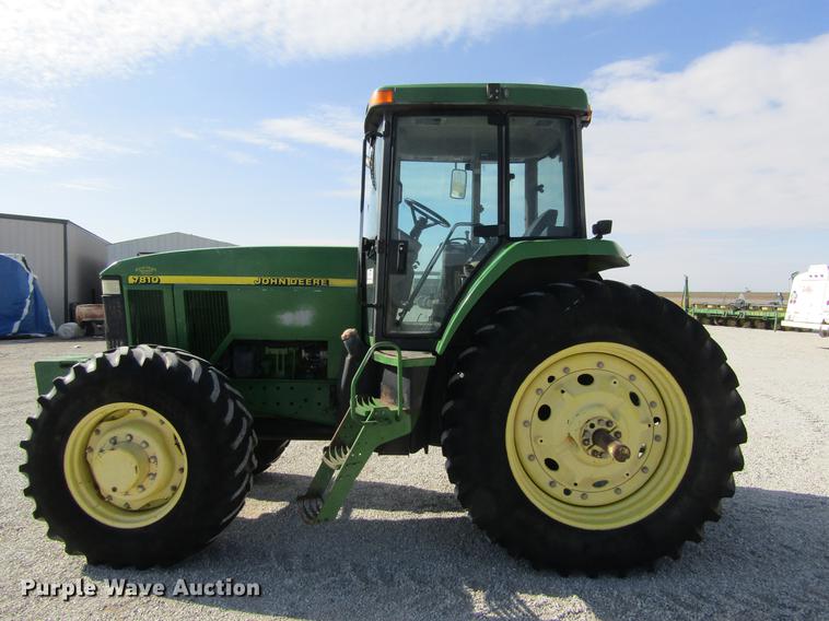 image for item DE6661 1998 John Deere 7810 MFWD tractor