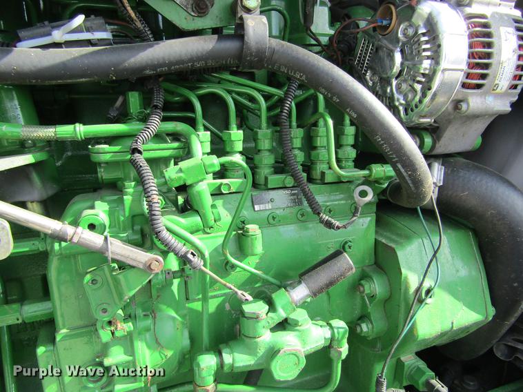 image for item DE6661 1998 John Deere 7810 MFWD tractor