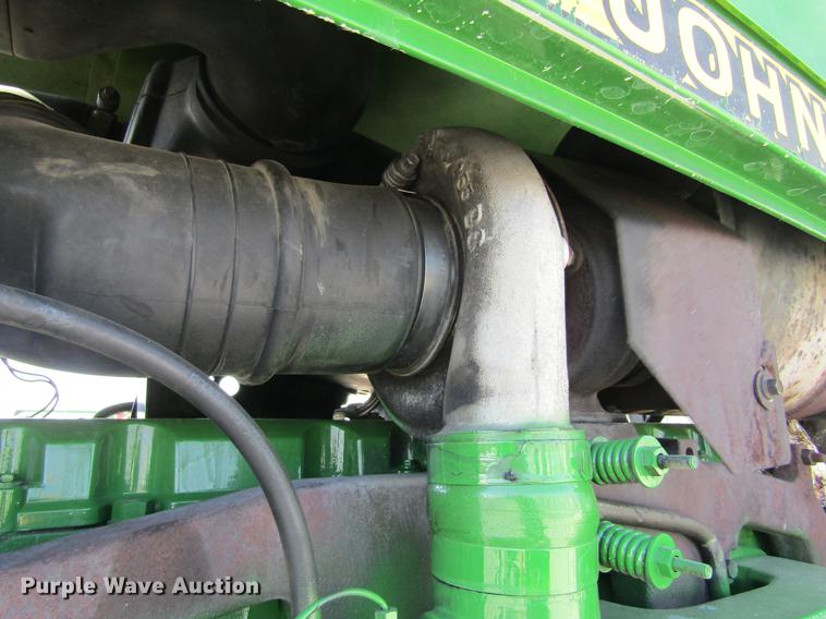 image for item DE6661 1998 John Deere 7810 MFWD tractor