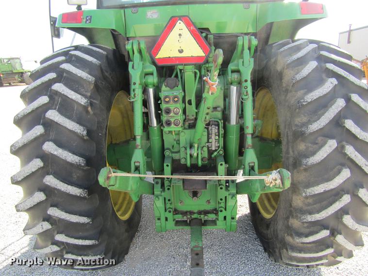 image for item DE6661 1998 John Deere 7810 MFWD tractor
