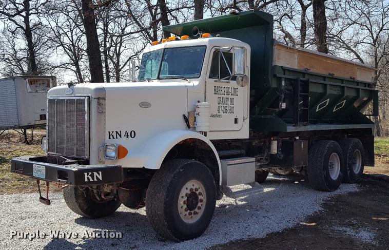 image for item DF3594 1996 Peterbilt 357 applicator truck