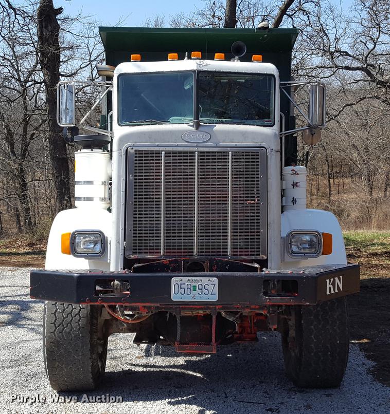 image for item DF3594 1996 Peterbilt 357 applicator truck