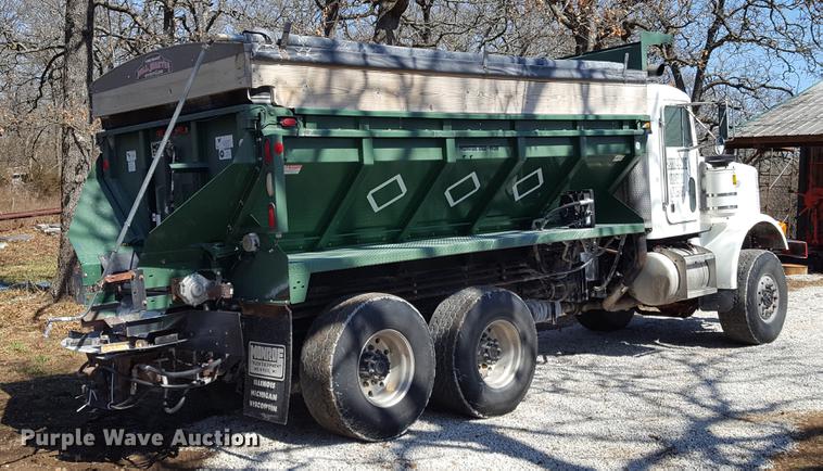 image for item DF3594 1996 Peterbilt 357 applicator truck