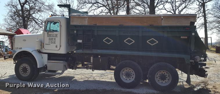 image for item DF3594 1996 Peterbilt 357 applicator truck