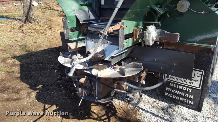 image for item DF3594 1996 Peterbilt 357 applicator truck