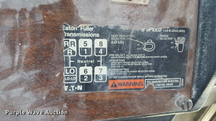 image for item DF3594 1996 Peterbilt 357 applicator truck