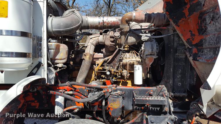 image for item DF3594 1996 Peterbilt 357 applicator truck