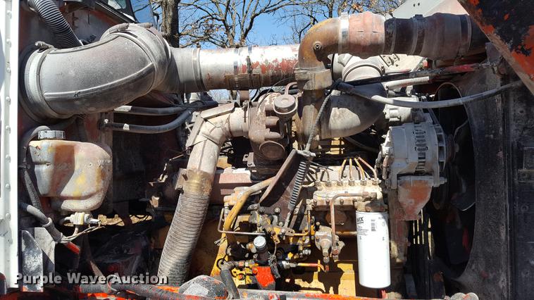 image for item DF3594 1996 Peterbilt 357 applicator truck