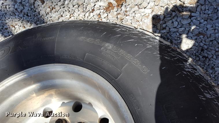 image for item DF3594 1996 Peterbilt 357 applicator truck