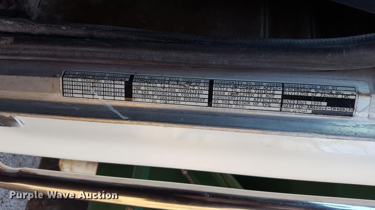 image for item DF3594 1996 Peterbilt 357 applicator truck