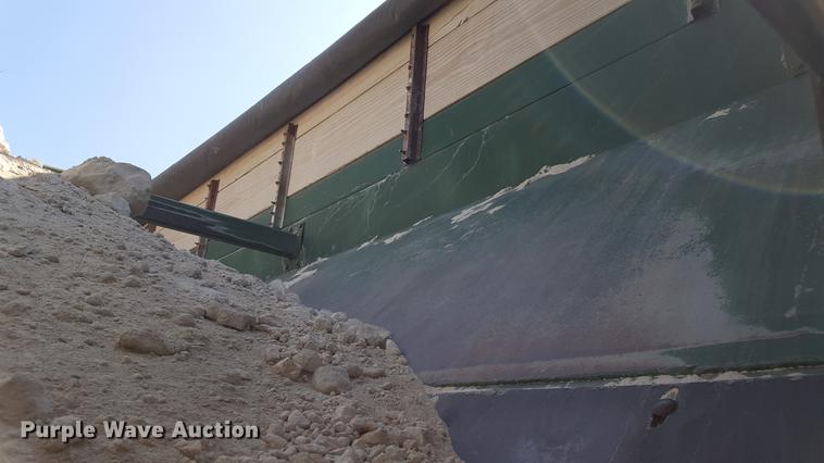 image for item DF3594 1996 Peterbilt 357 applicator truck