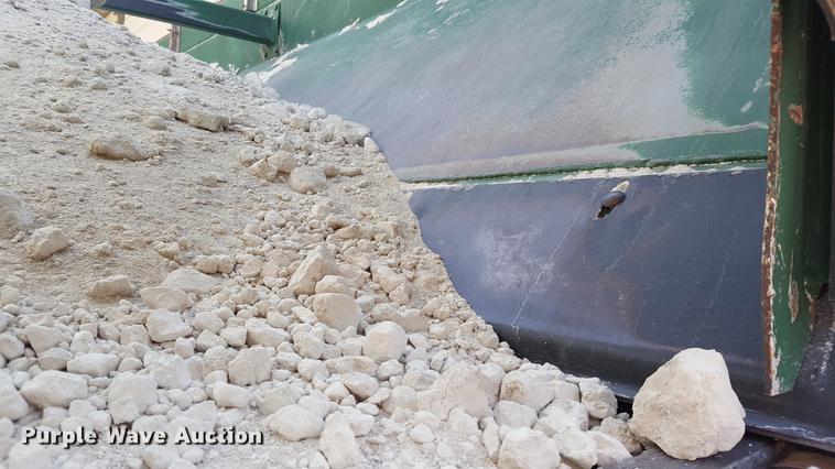 image for item DF3594 1996 Peterbilt 357 applicator truck