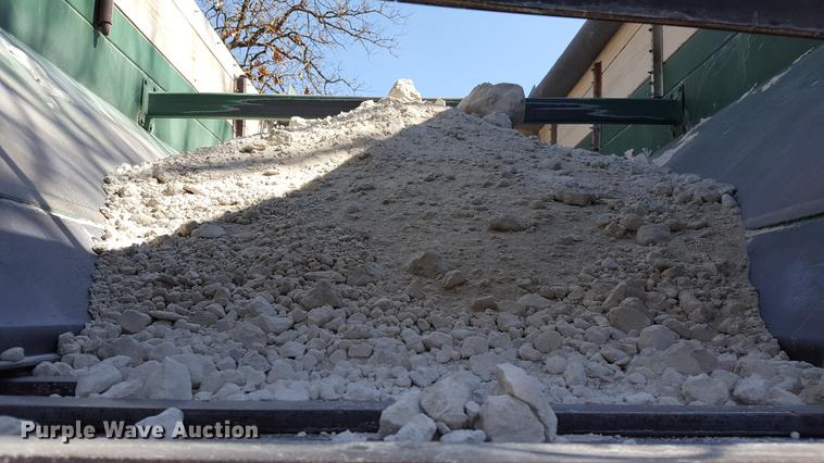 image for item DF3594 1996 Peterbilt 357 applicator truck