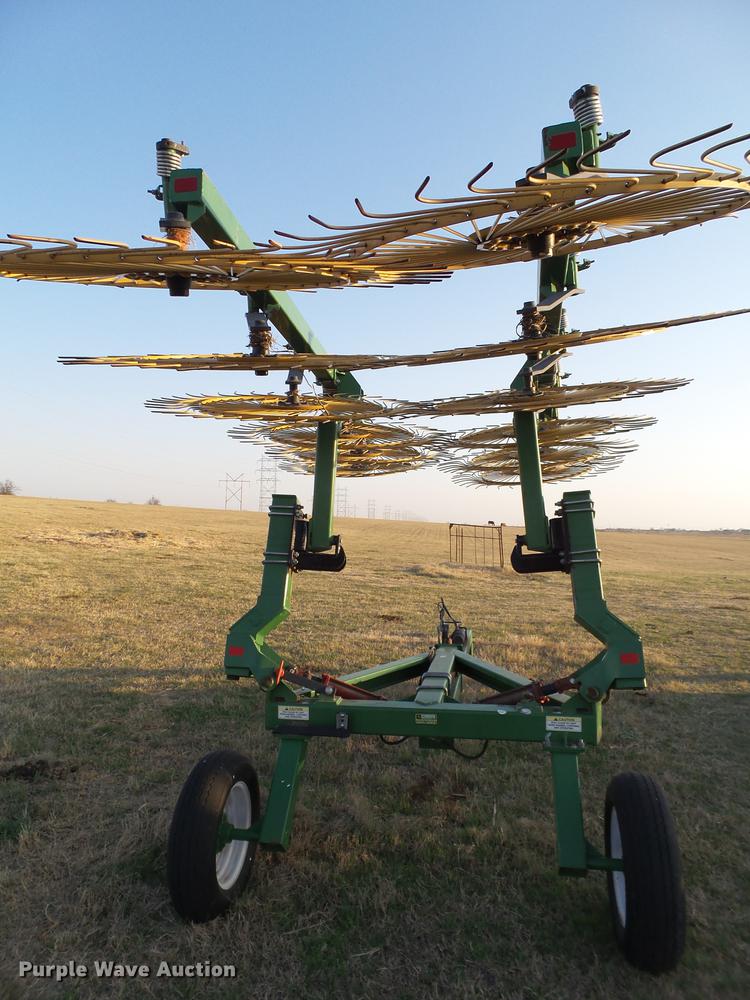 Ogden Hayrunner hay rake in Lawton, OK Item EI9552 sold Purple Wave
