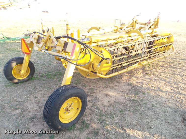 image for item EI9553 Vermeer R2300 hay rake