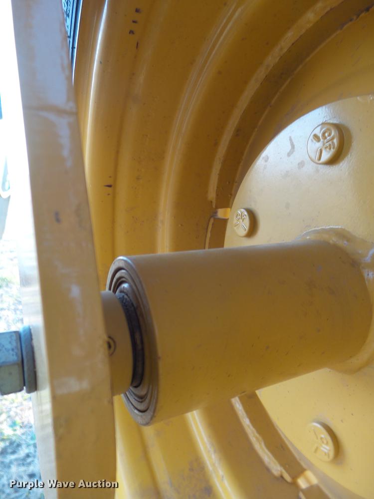 image for item EI9553 Vermeer R2300 hay rake