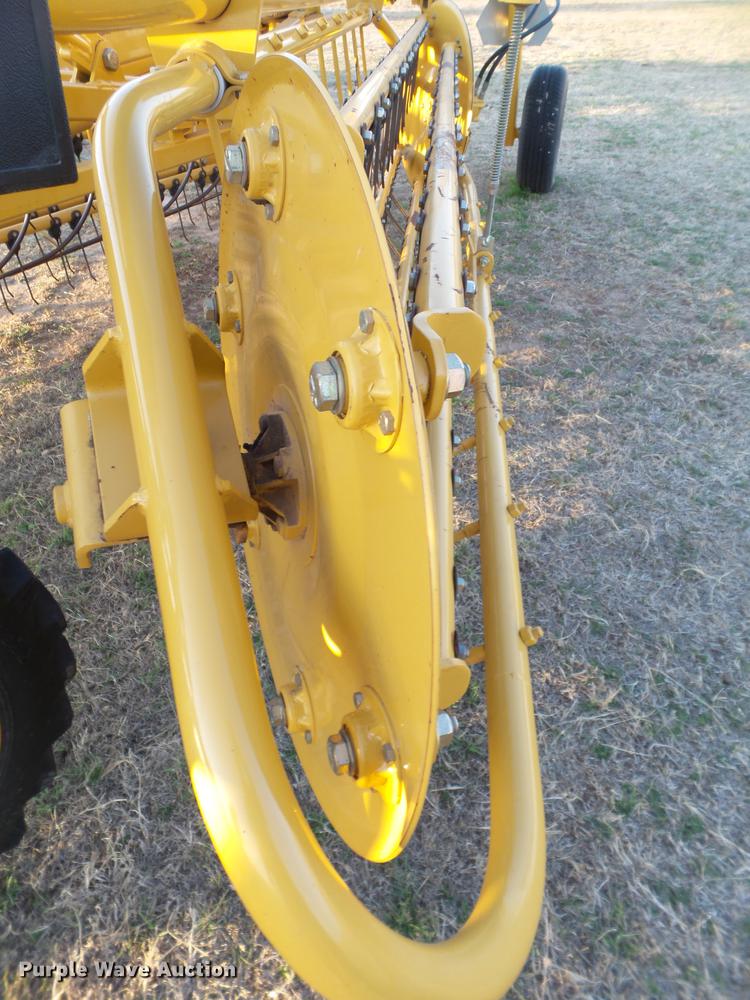 image for item EI9553 Vermeer R2300 hay rake